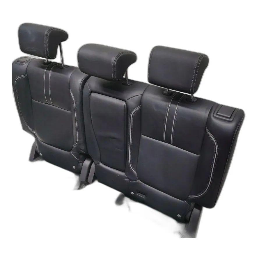 tapicerka foteli tylnych do samochodu z lat 2015–2018 — zdjęcie 2