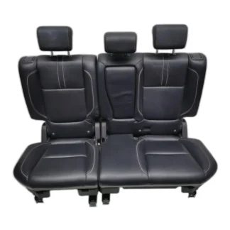 tapicerka foteli tylnych do samochodu z lat 2015–2018 — zdjęcie 1