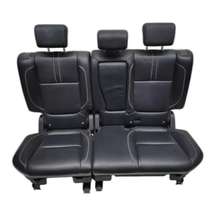 tapicerka foteli tylnych do samochodu z lat 2015–2018 — zdjęcie 1