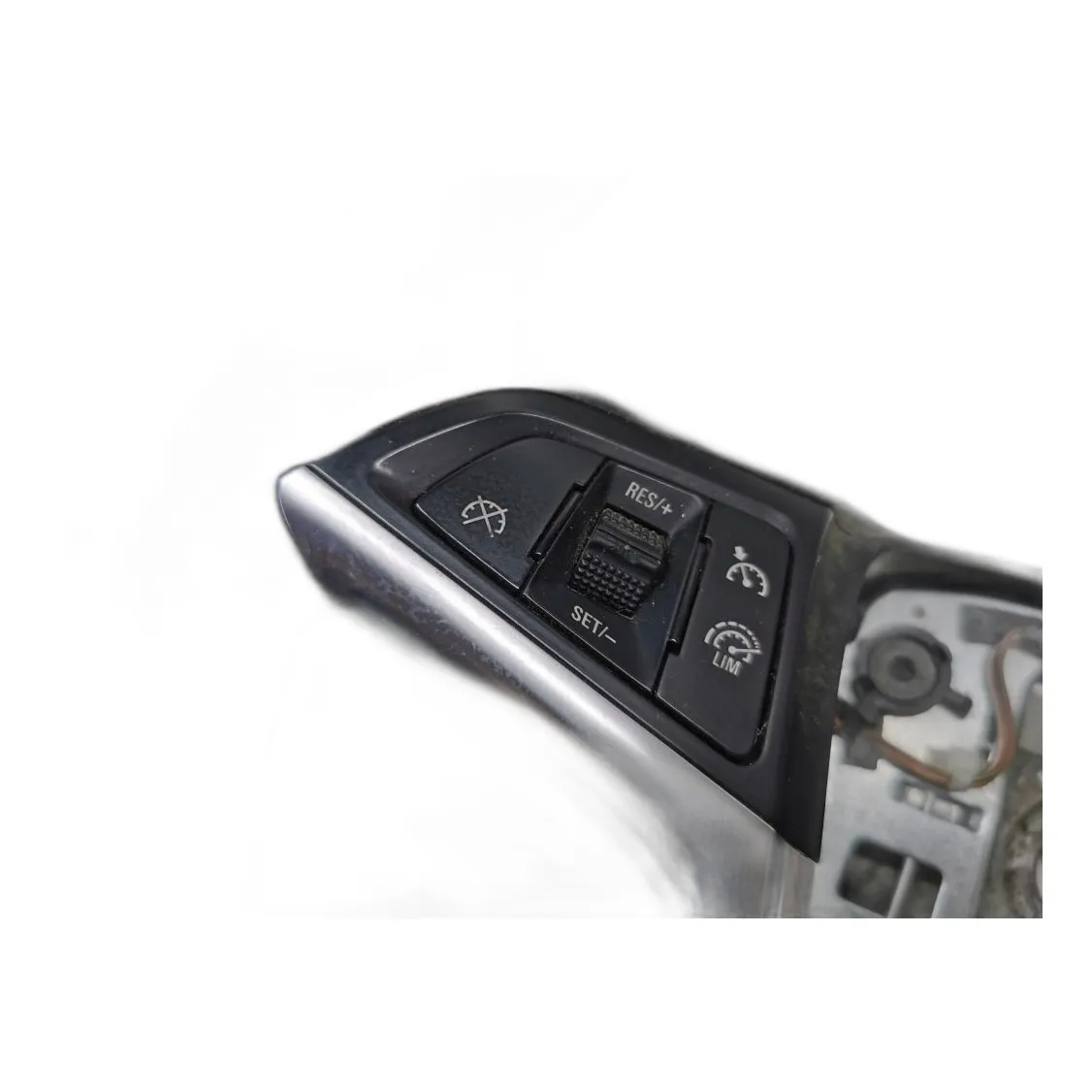 Kierownica wielofunkcyjna do samochodu z funkcjami audio i telefonu — zdjęcie 2