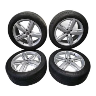 Komplet felg aluminiowych 20 z oponami letnimi 275/45 R20 — zdjęcie 1