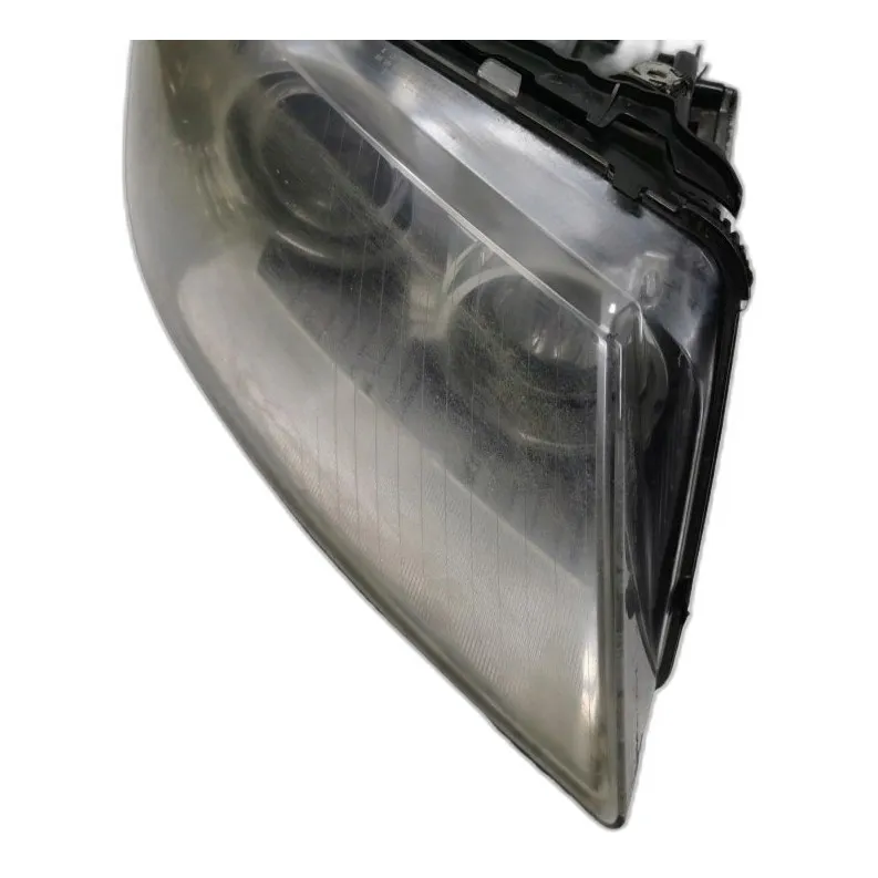 Lampa Prawa Przód Audi A8 D3 — zdjęcie 3