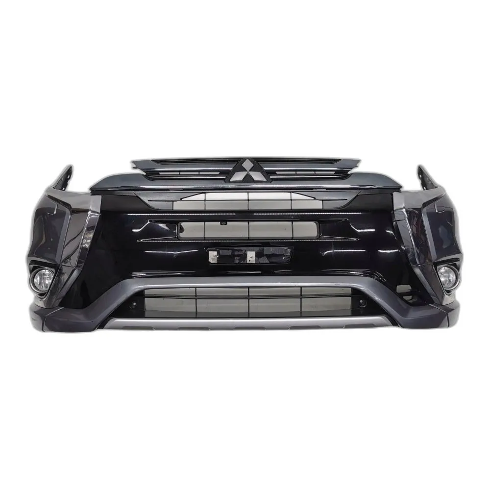 Zderzak przedni z kamerą i spryskiwaczem do Mitsubishi Outlander III — zdjęcie 1